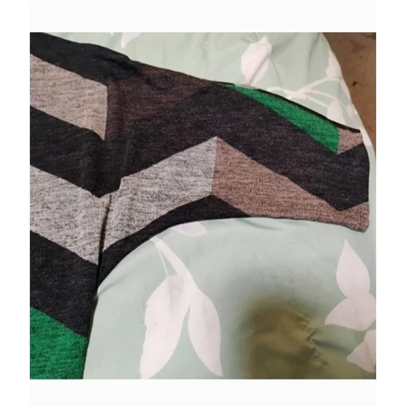 Chevron Patterned Women's Blouse - Black, Gray, Green - Picture 2 of 11